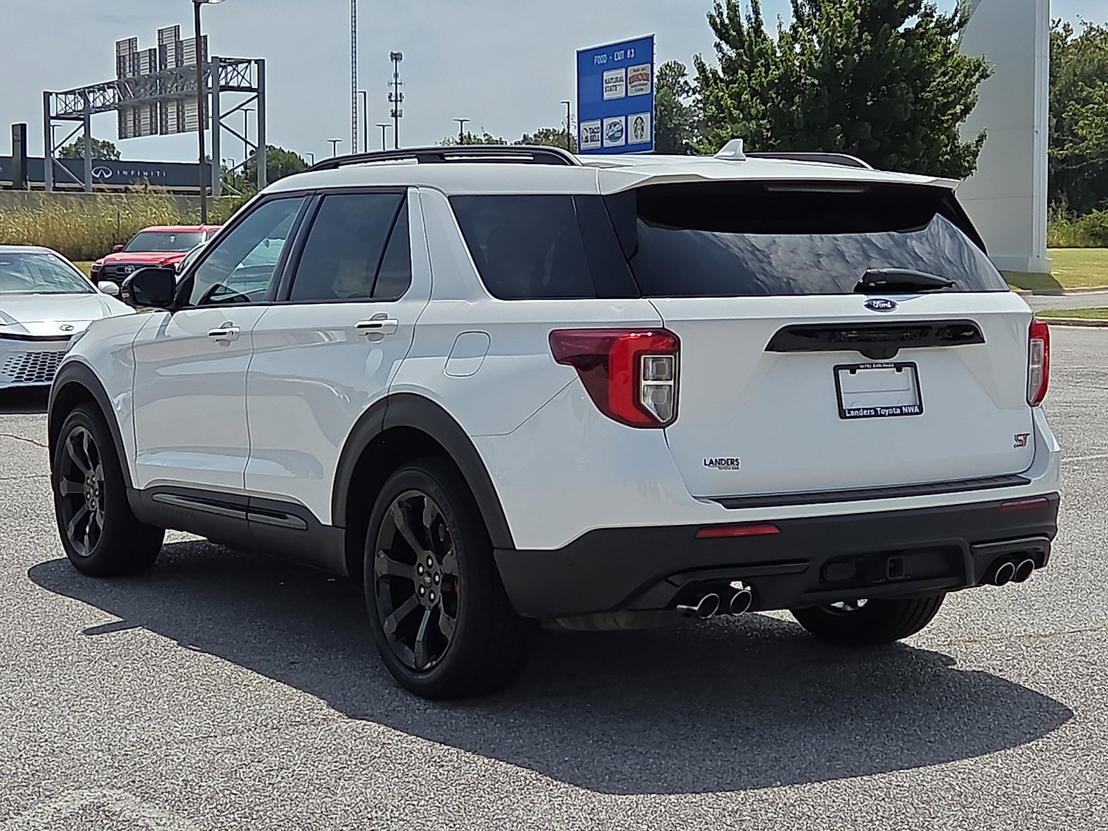 Used 2022 Ford Explorer ST w/ Equipment Group 401A AWD/4WD image 4