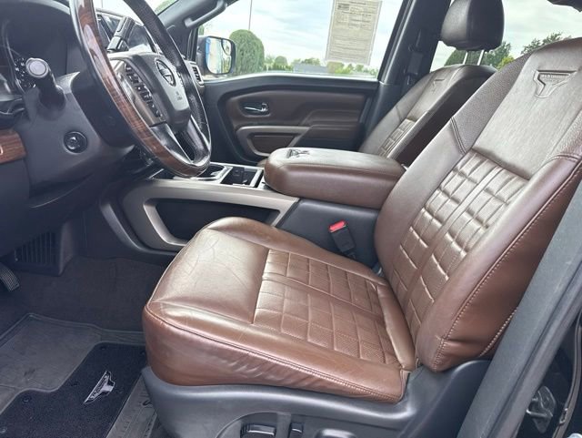 Used 2020 Nissan Titan Platinum Reserve w/ Moonroof Package AWD/4WD image 28