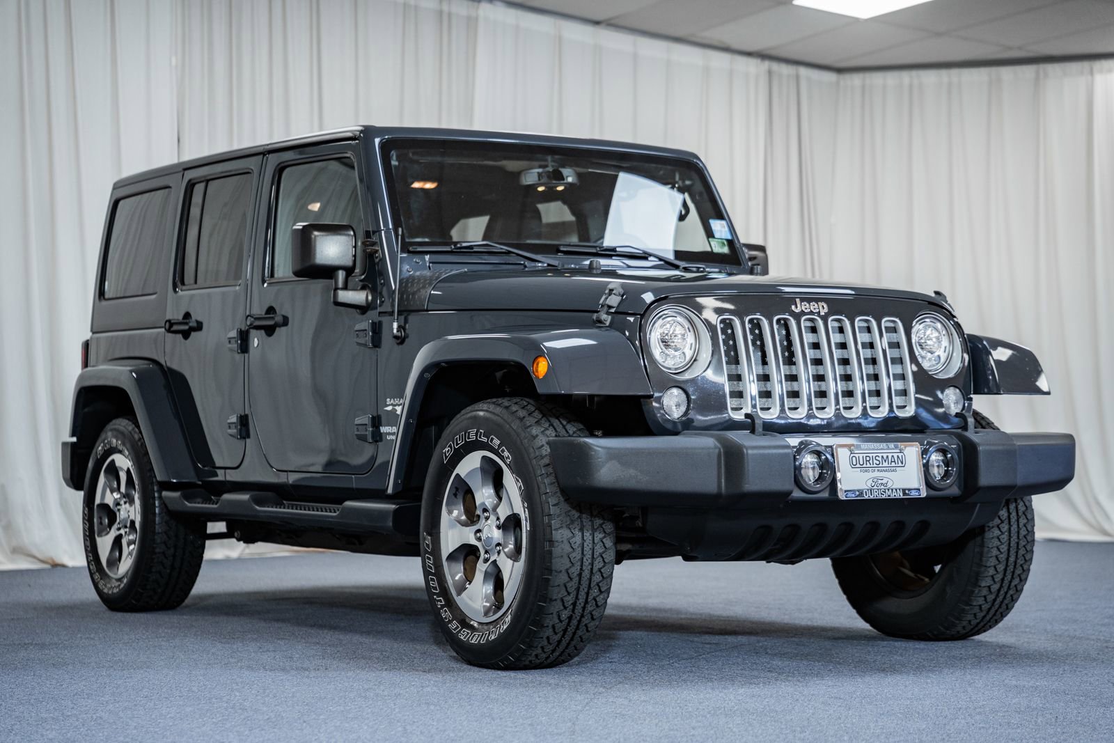 Used 2017 Jeep Wrangler Unlimited Sahara w/ Connectivity Group