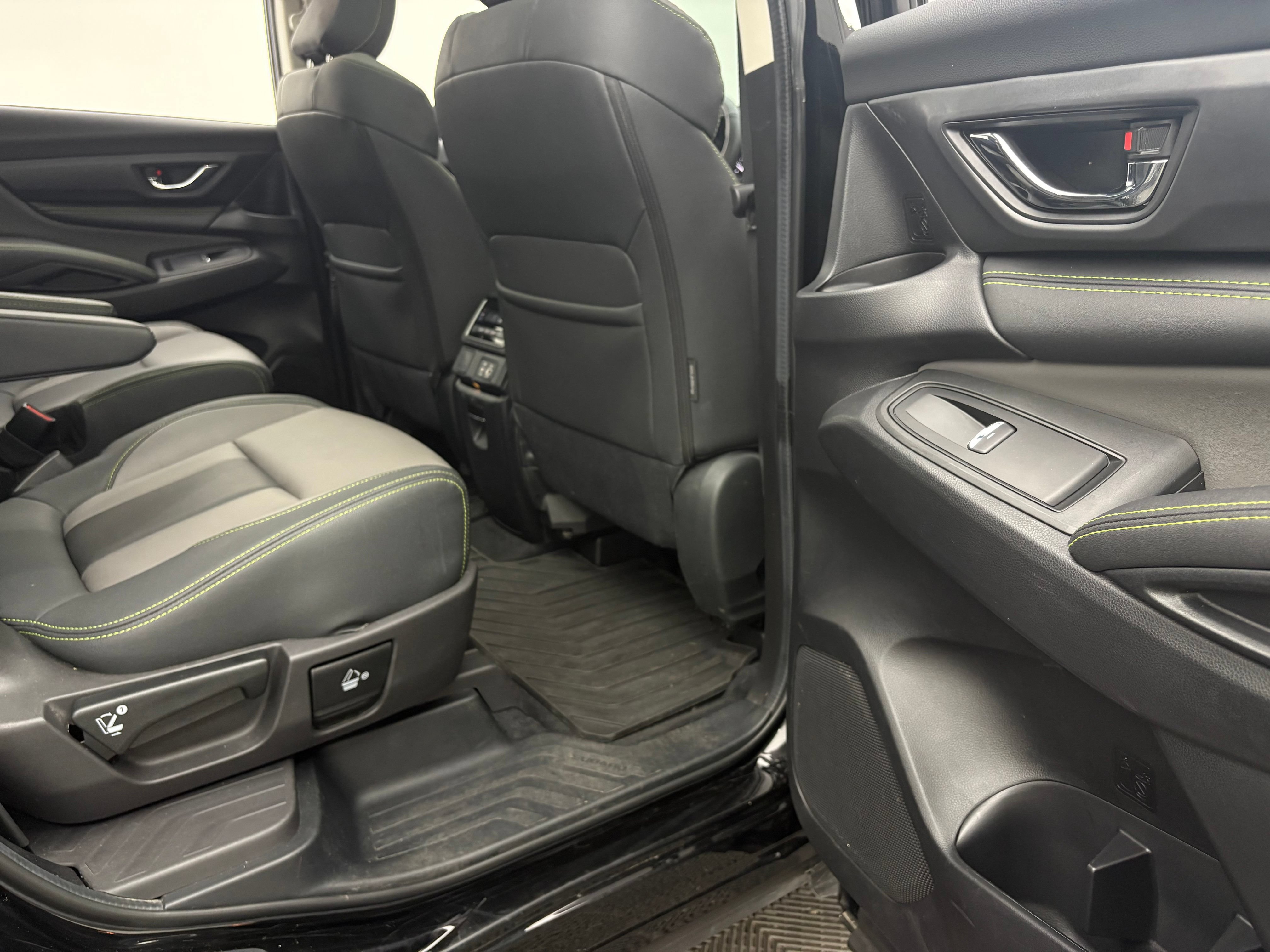 Used 2025 Subaru Ascent Onyx Edition AWD/4WD image 36