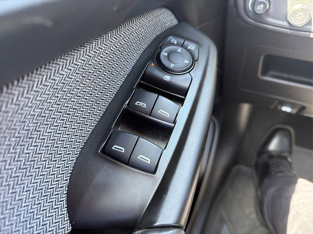 Used 2024 Chevrolet TrailBlazer LT w/ LT Cold Weather Package AWD/4WD image 33