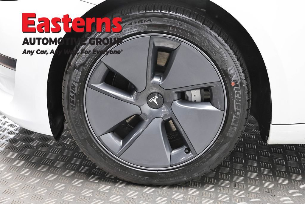 Used 2022 Tesla Model 3 Standard Range image 26