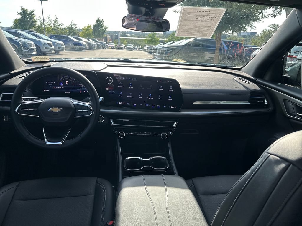 Used 2024 Chevrolet Traverse LT FWD image 28
