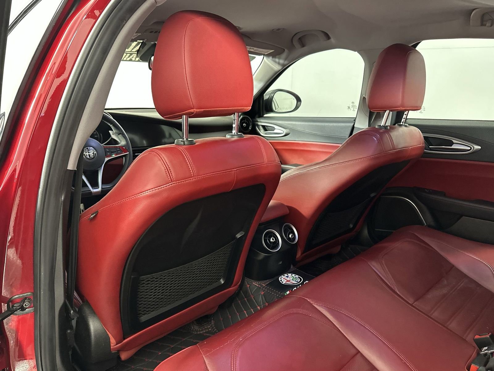 Used 2019 Alfa Romeo Giulia Ti Sport w/ Quick Order Package 22U Sport RWD image 24