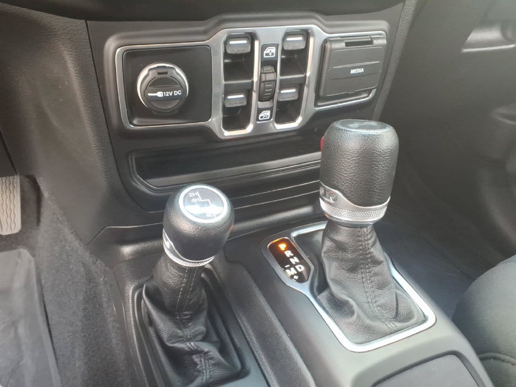 Used 2023 Jeep Wrangler Unlimited Sport AWD/4WD image 25