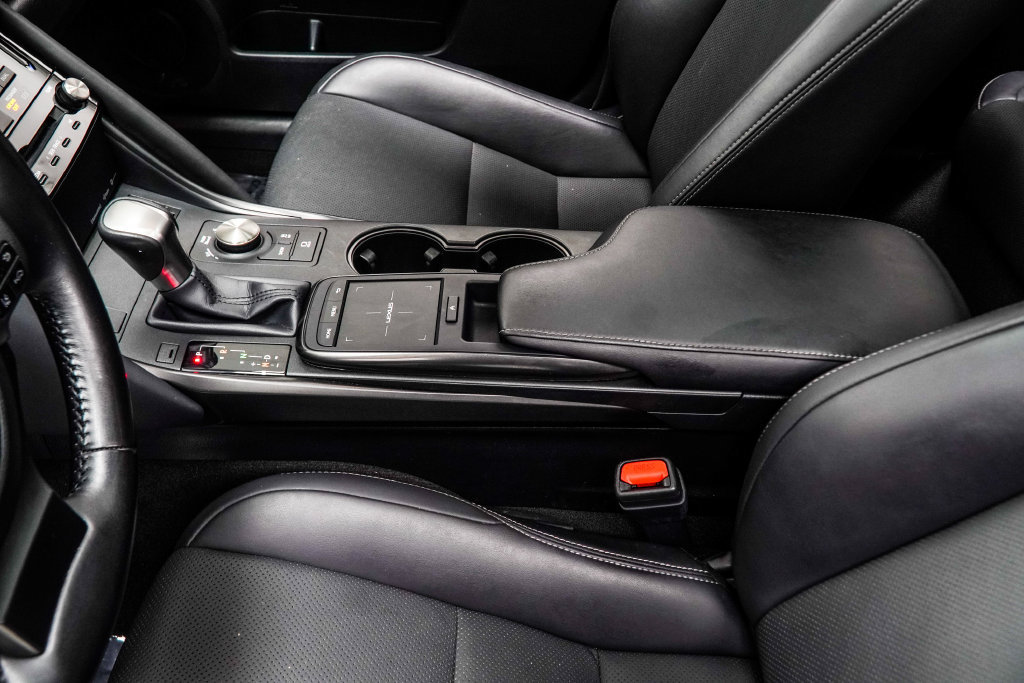 Used 2024 Lexus IS 350 F Sport RWD image 22