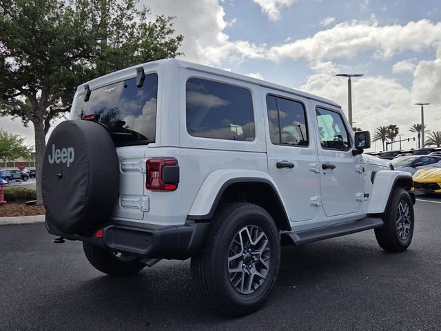 Used 2025 Jeep Wrangler Sahara image 6