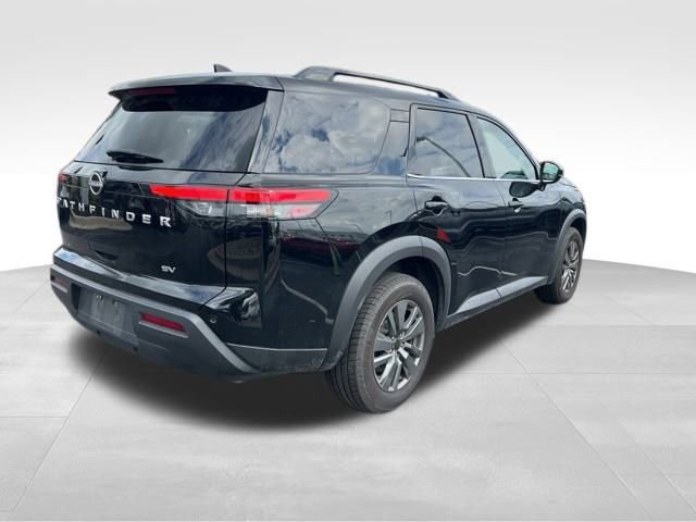 Used 2024 Nissan Pathfinder SV image 7