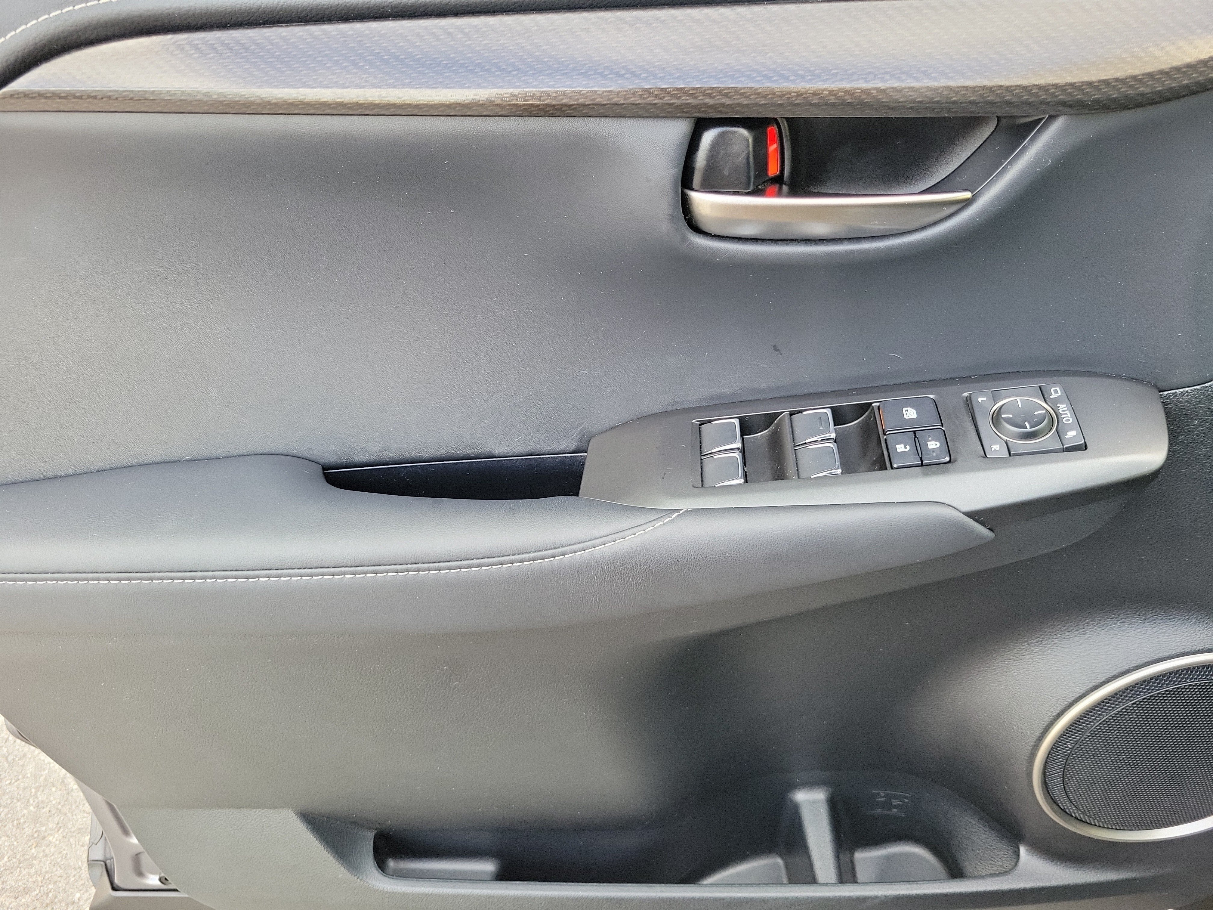 Used 2019 Lexus NX 300 FWD w/ Comfort Package image 18