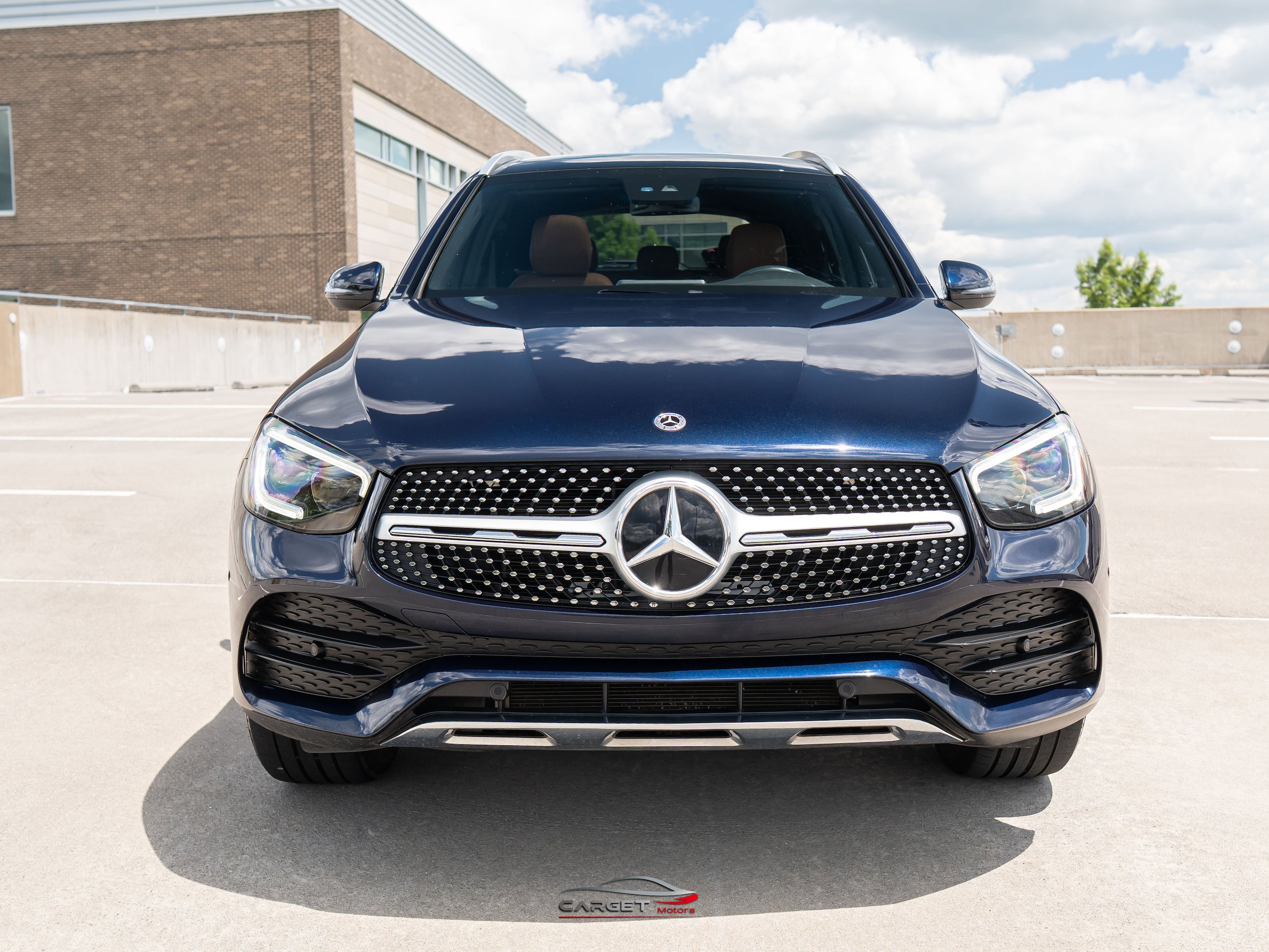 Used 2021 Mercedes-Benz GLC 300 4MATIC w/ AMG Line image 2