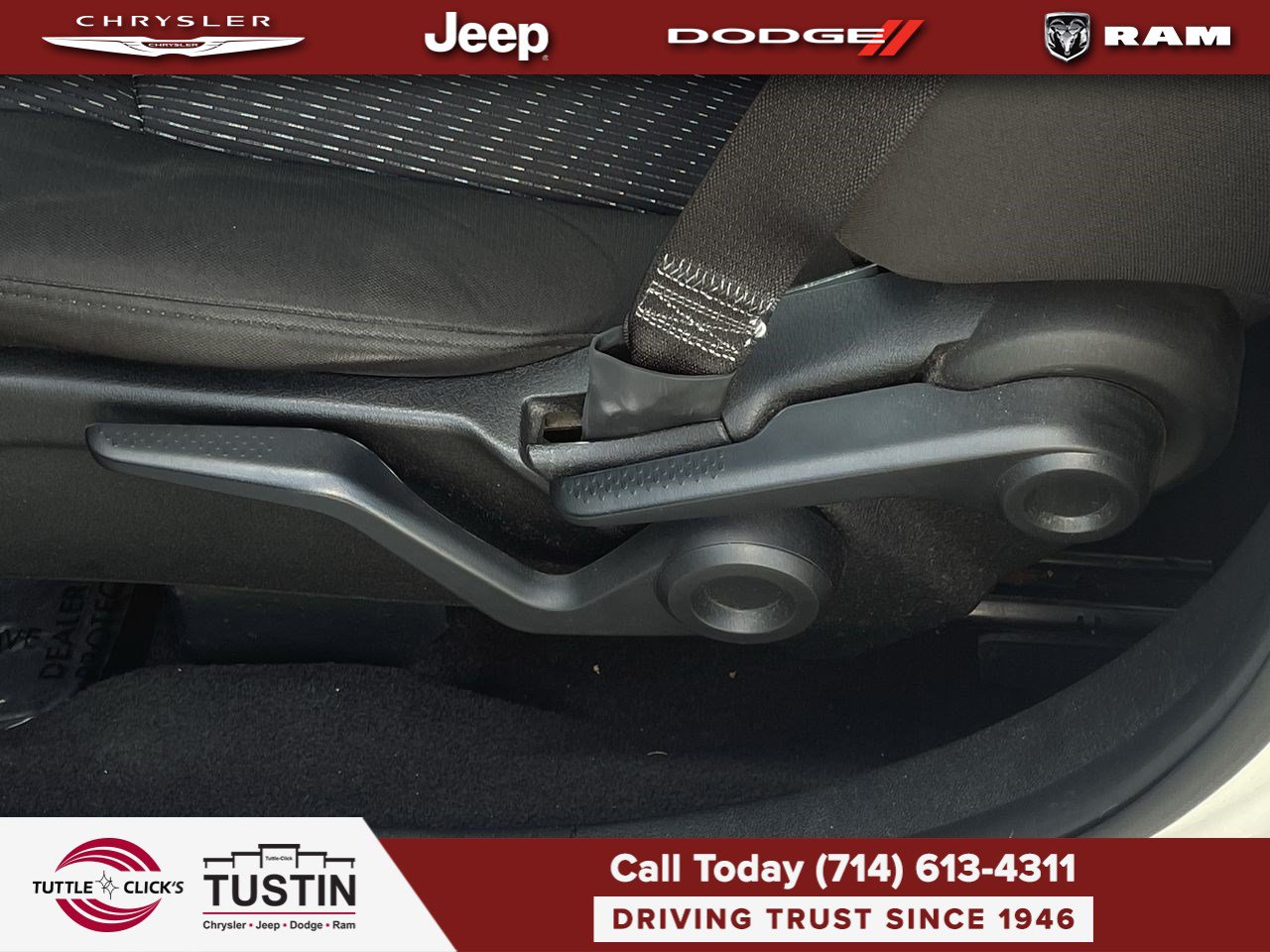 Used 2019 Dodge Journey SE FWD image 30