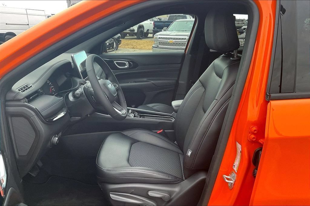 New 2026 Jeep Compass Latitude AWD/4WD image 9