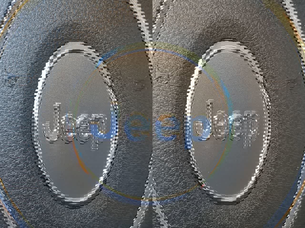 Used 2015 Jeep Wrangler Unlimited Sahara w/ Connectivity Group image 12