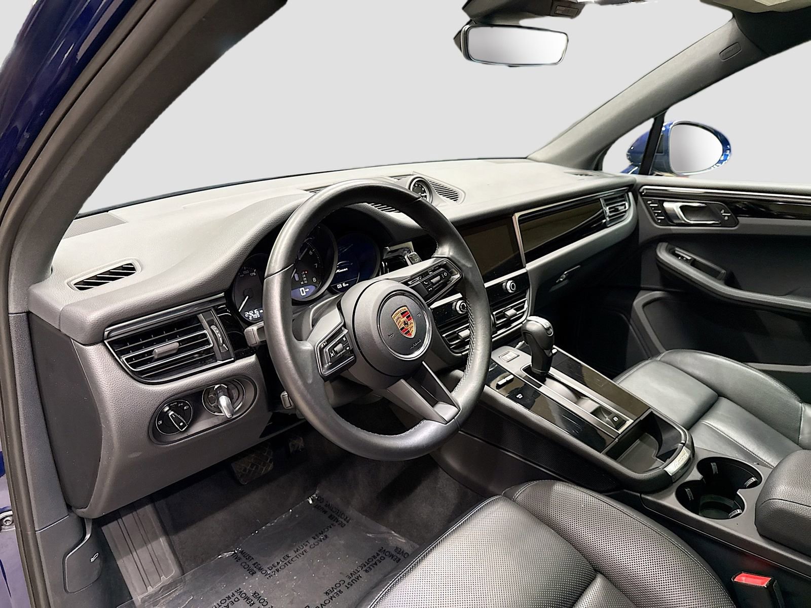 Used 2024 Porsche Macan AWD/4WD image 10
