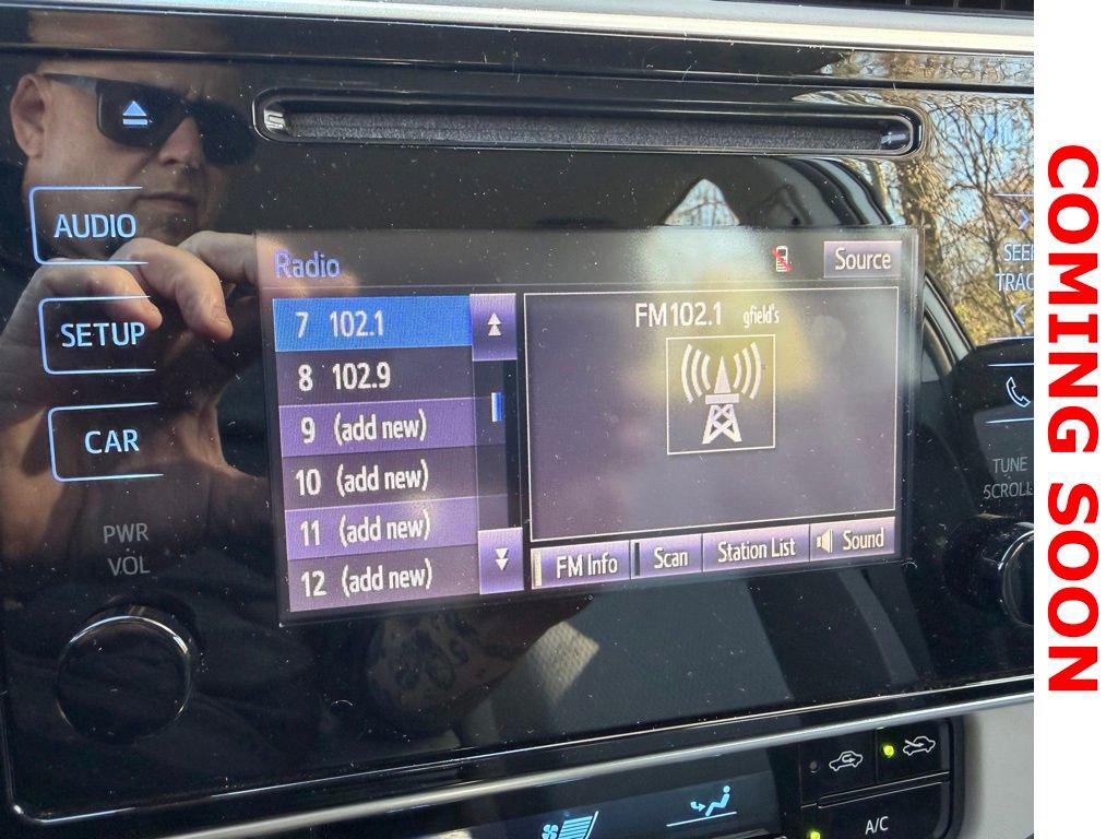 Used 2017 Toyota Corolla LE FWD image 12