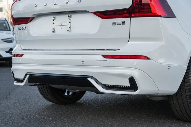 New 2026 Volvo XC60 B5 Ultra w/ Protection Package Premier image 8