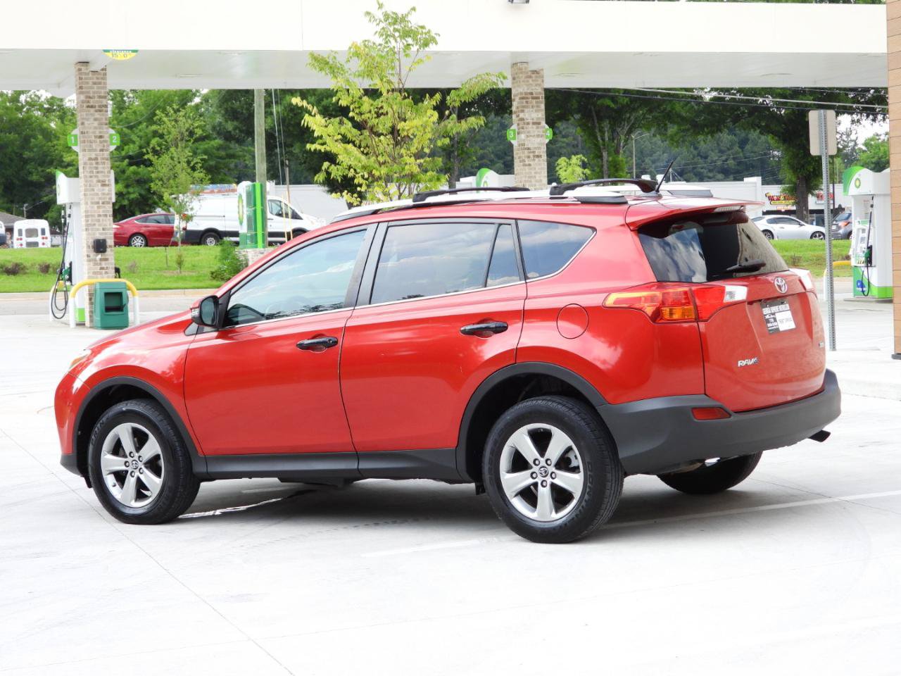 Used 2015 Toyota RAV4 XLE FWD image 18