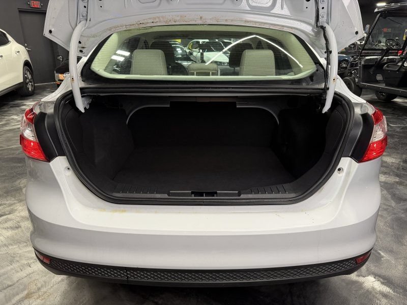 Used 2014 Ford Focus SE FWD image 17