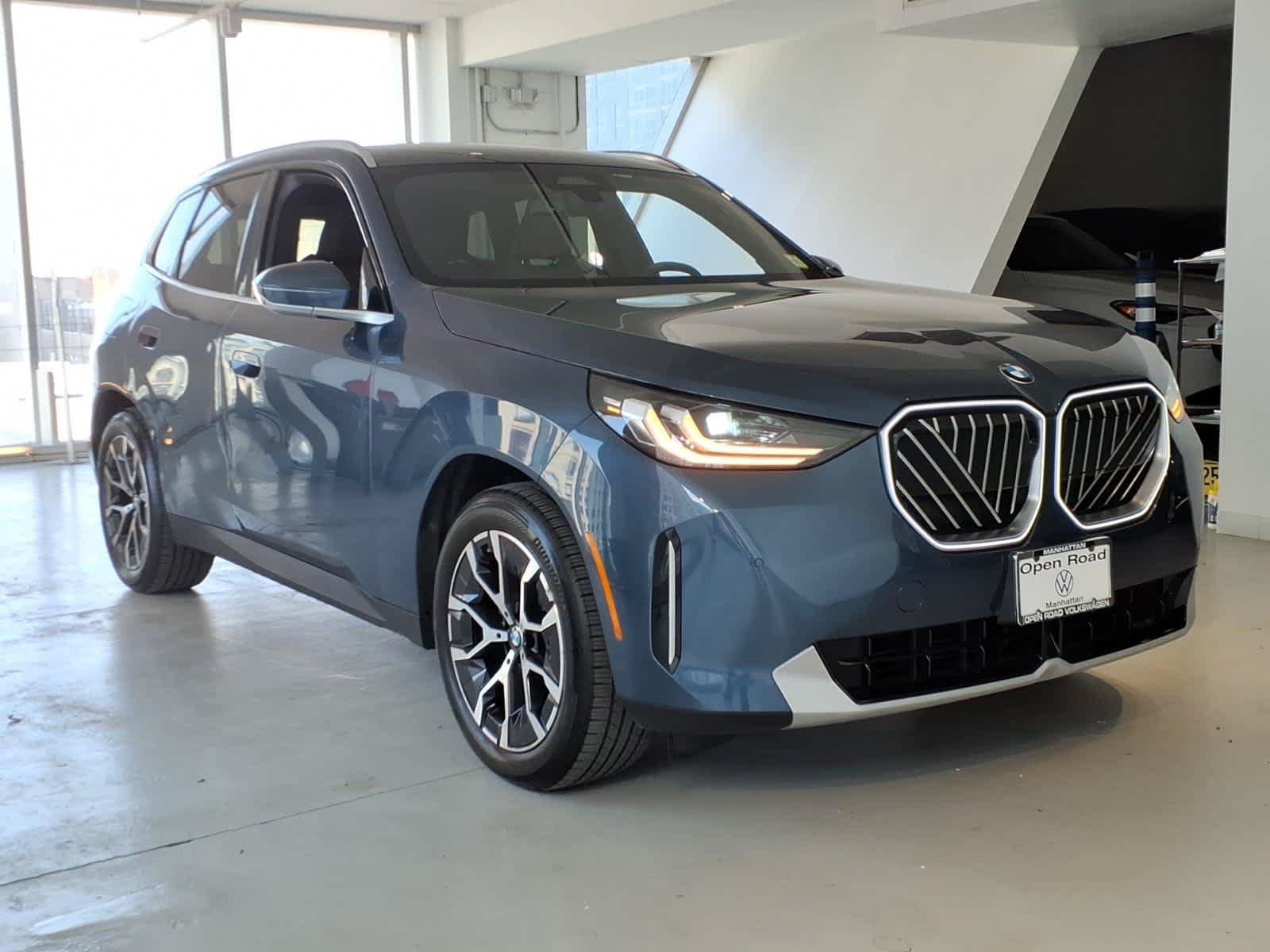 Used 2025 BMW X3 xDrive30i AWD/4WD image 3