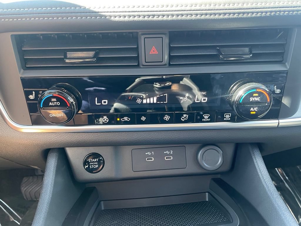 New 2026 Nissan Rogue SV AWD/4WD image 17