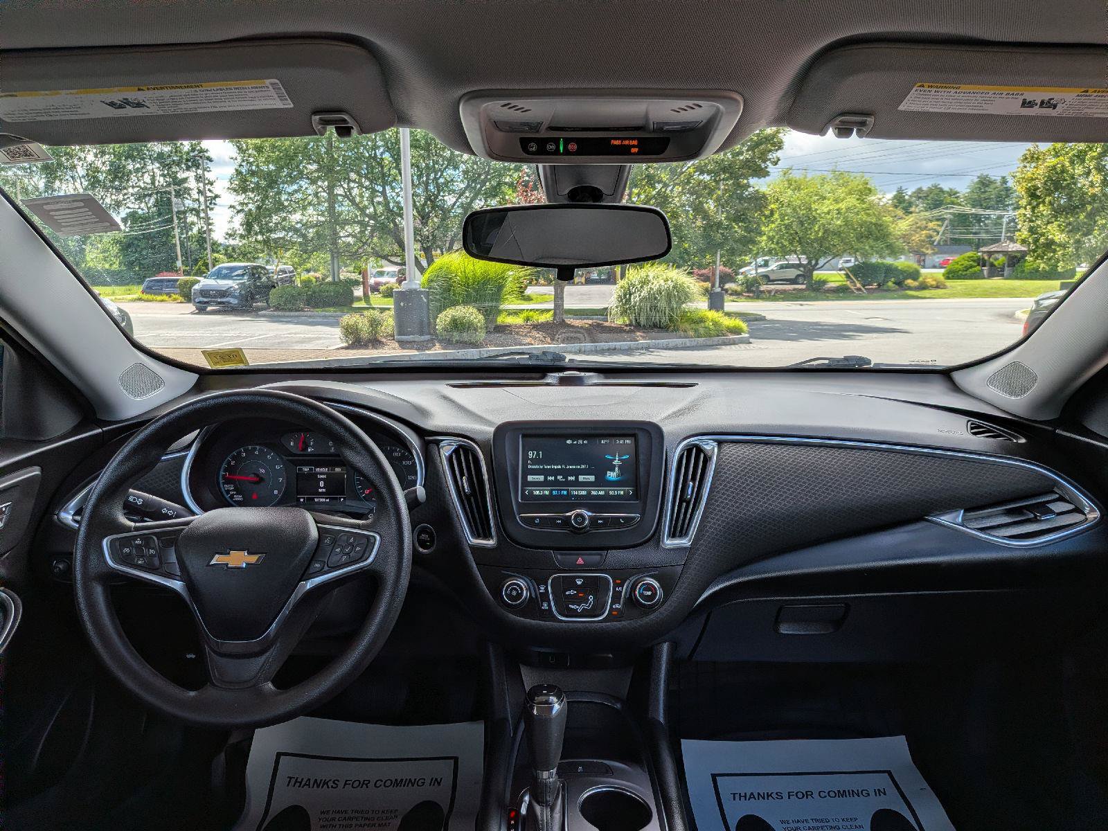 Used 2018 Chevrolet Malibu LT FWD image 23