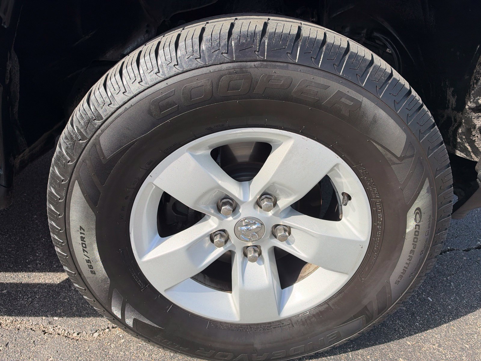 Used 2016 RAM 1500 Classic SLT AWD/4WD image 29