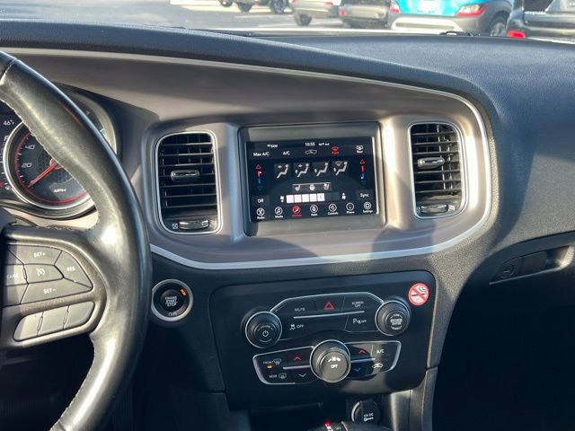 Used 2022 Dodge Charger SXT w/ Leather Interior Group image 18