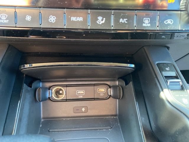 Used 2022 Kia Telluride SX w/ SX Prestige Package AWD/4WD image 16