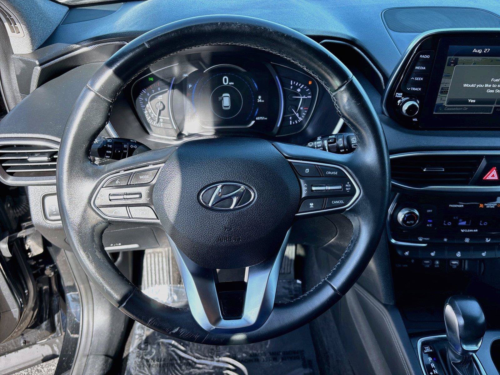Used 2019 Hyundai Santa Fe FWD image 11