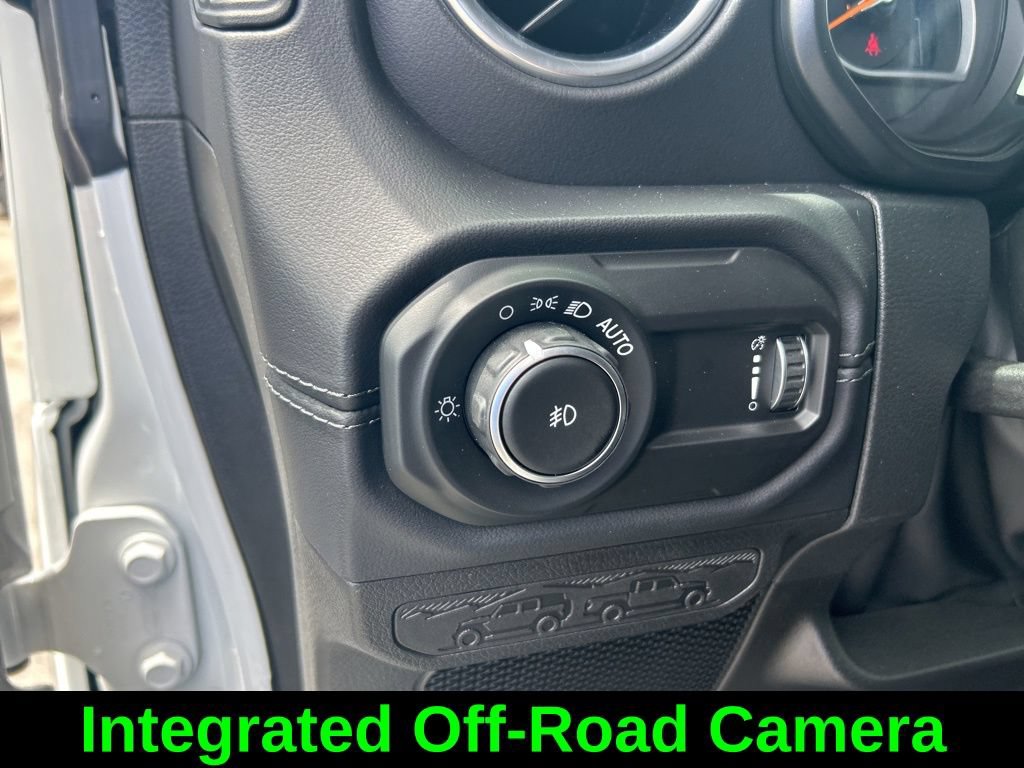 Certified 2025 Jeep Wrangler Unlimited Sahara AWD/4WD image 36