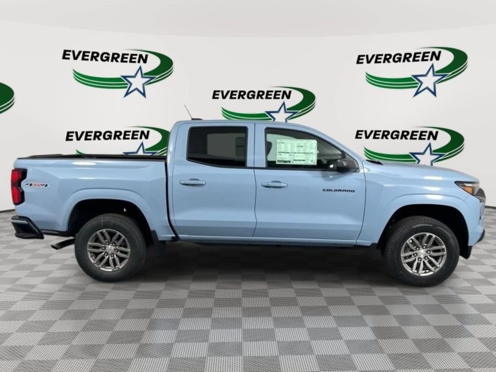 Used 2025 Chevrolet Colorado LT w/ LT Convenience Package AWD/4WD image 6