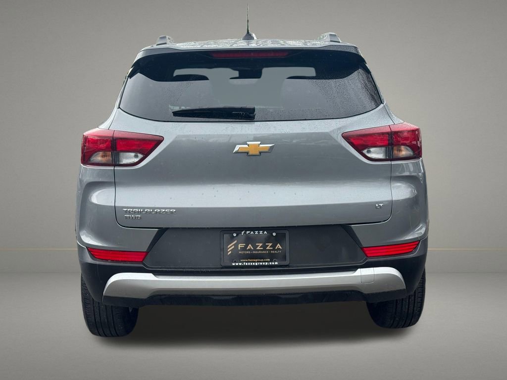 Used 2025 Chevrolet TrailBlazer LT AWD/4WD image 4