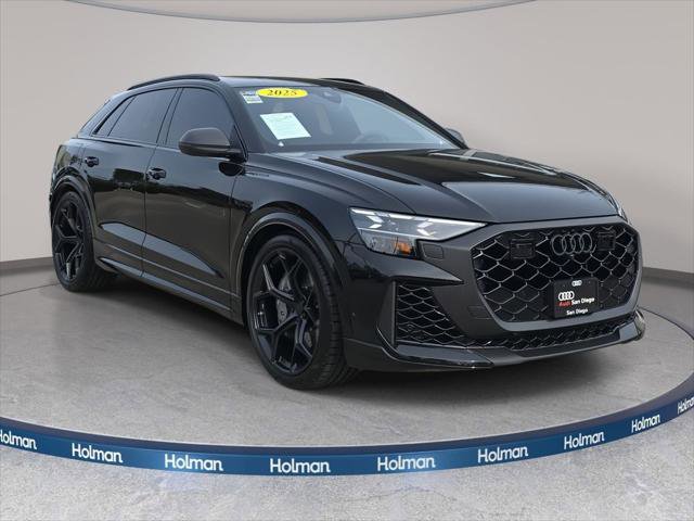 Certified 2025 Audi RS Q8 performance AWD/4WD image 4