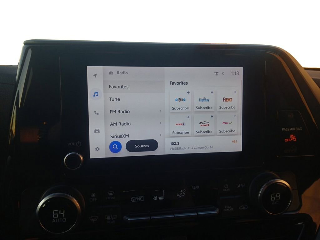 Used 2023 Toyota Highlander L image 27