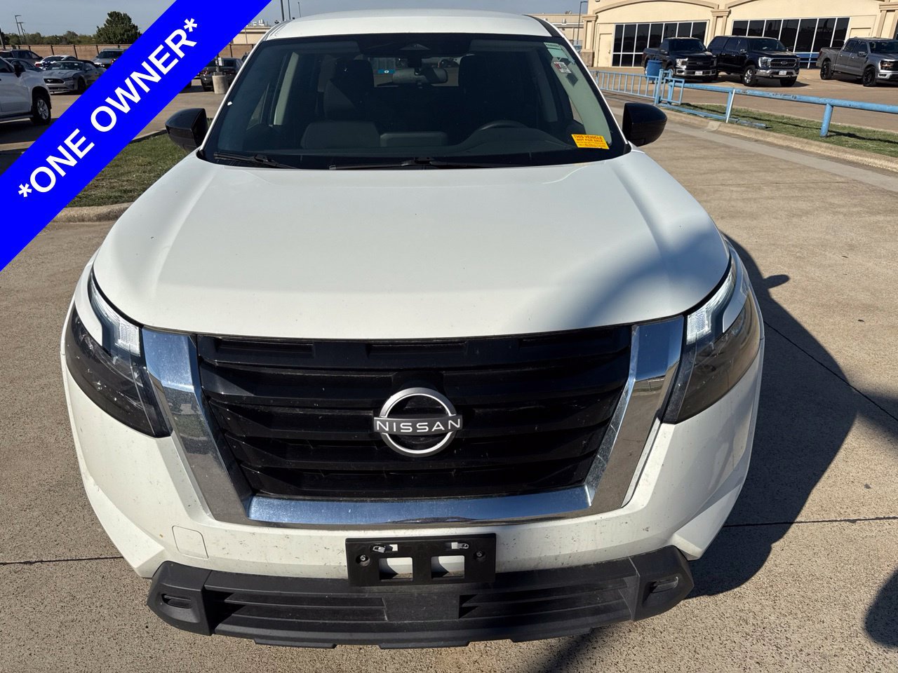 Used 2024 Nissan Pathfinder S FWD image 2