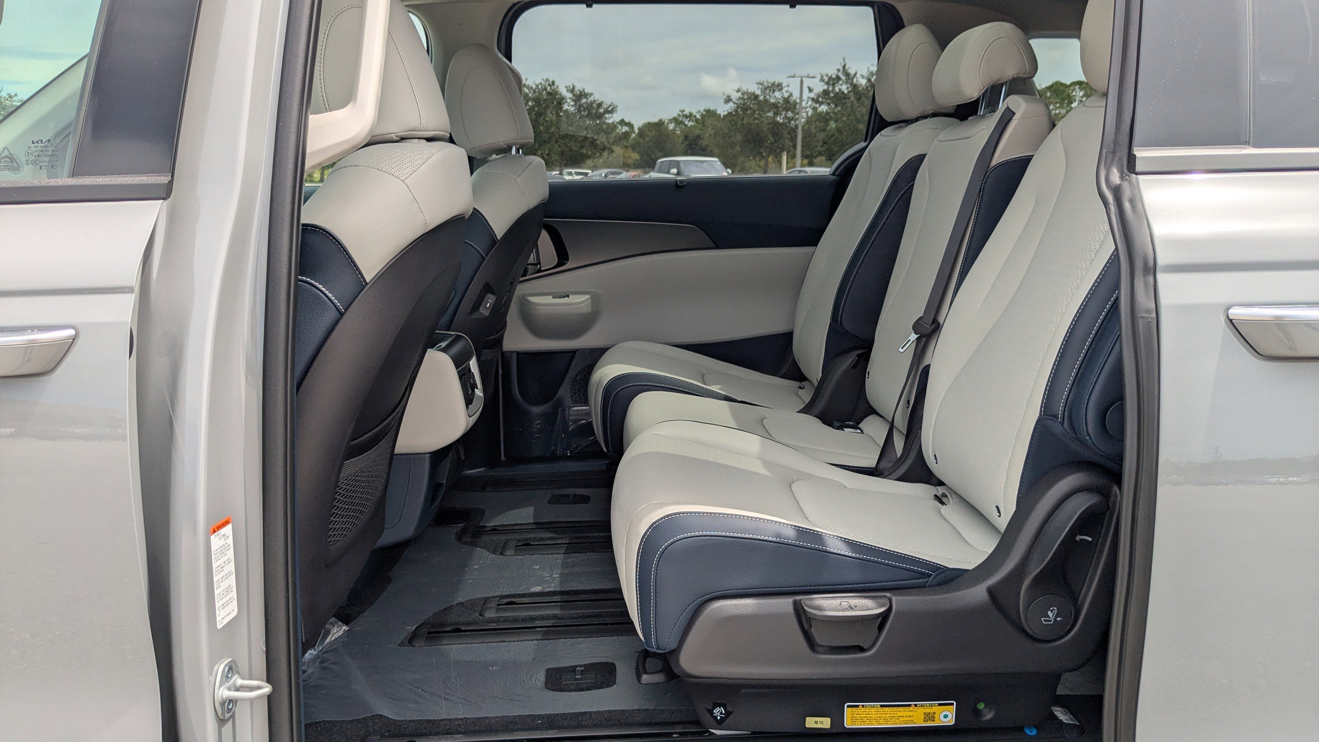 New 2026 Kia Carnival SX Prestige image 17