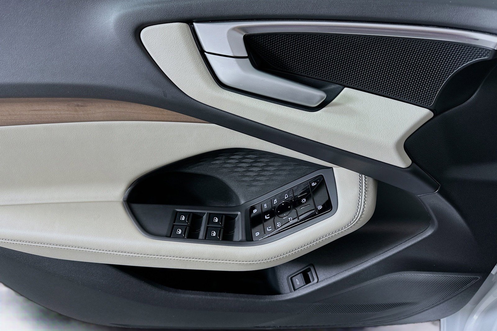 Used 2025 Audi A5 2.0T Premium w/ Convenience Package image 21