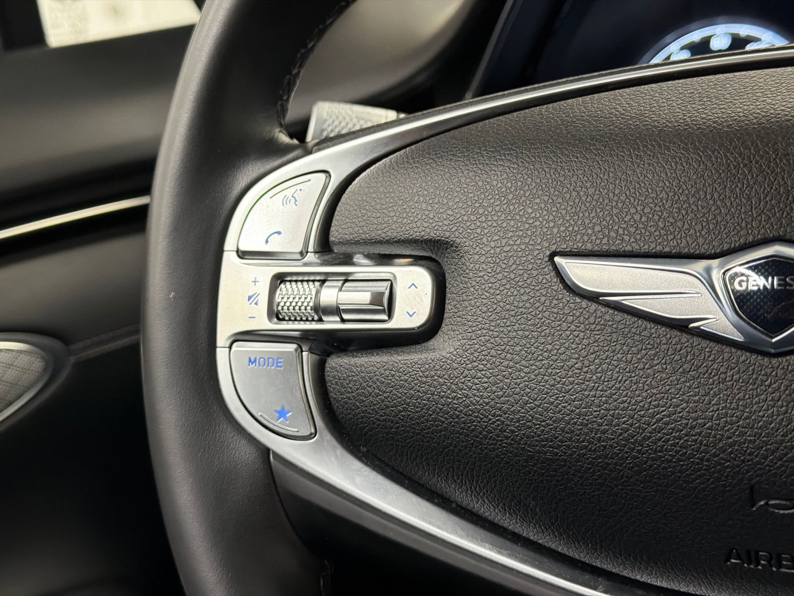 Used 2025 Genesis GV70 2.5T image 21