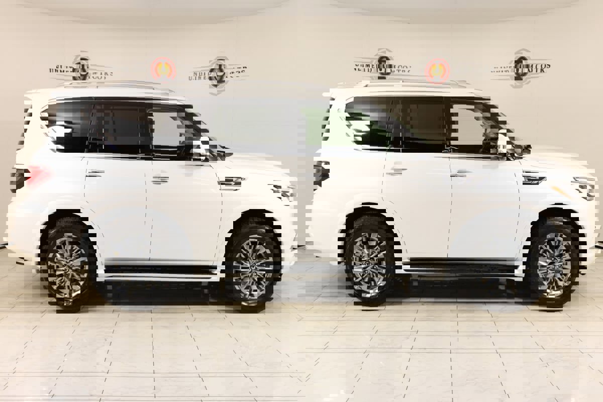 Used 2024 INFINITI QX80 Luxe image 2
