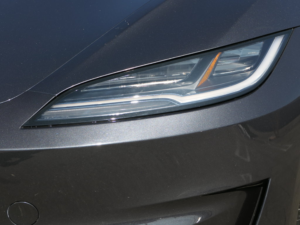Used 2024 Tesla Model 3 Performance AWD/4WD image 7