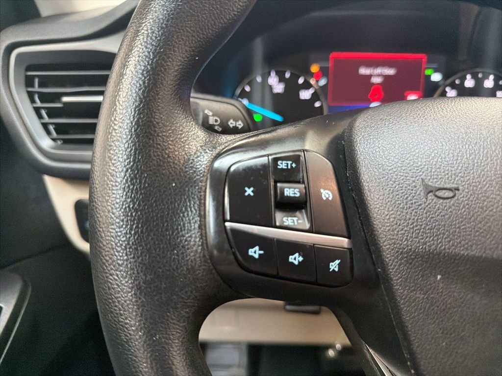 Used 2021 Ford Escape SE image 17