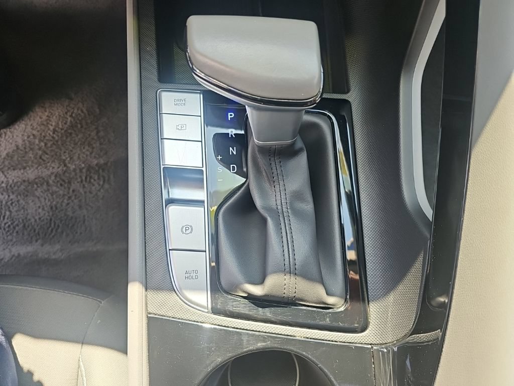 Certified 2025 Hyundai Elantra SEL FWD image 22
