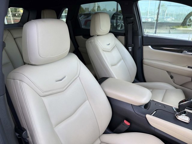 Used 2018 Cadillac XT5 FWD image 20