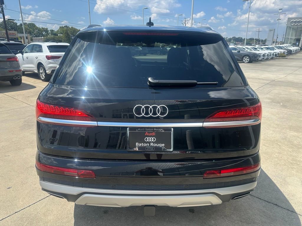 Used 2025 Audi Q7 3.0T Premium w/ Convenience Package image 4