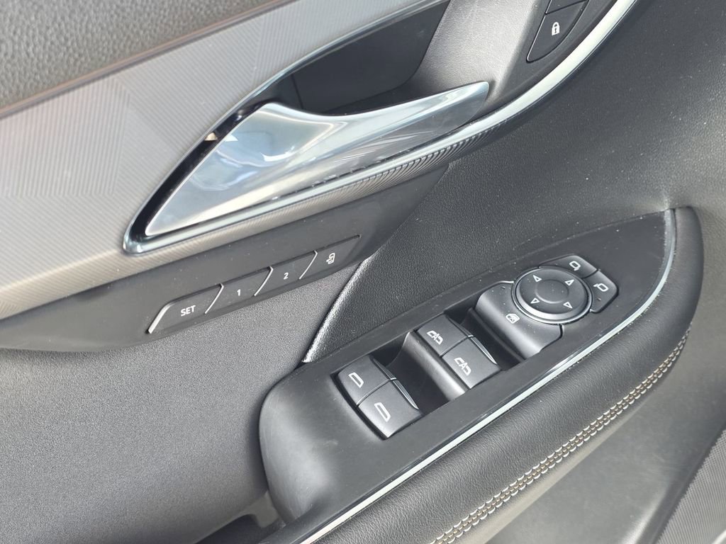 Certified 2025 Buick Envision Sport Touring image 23