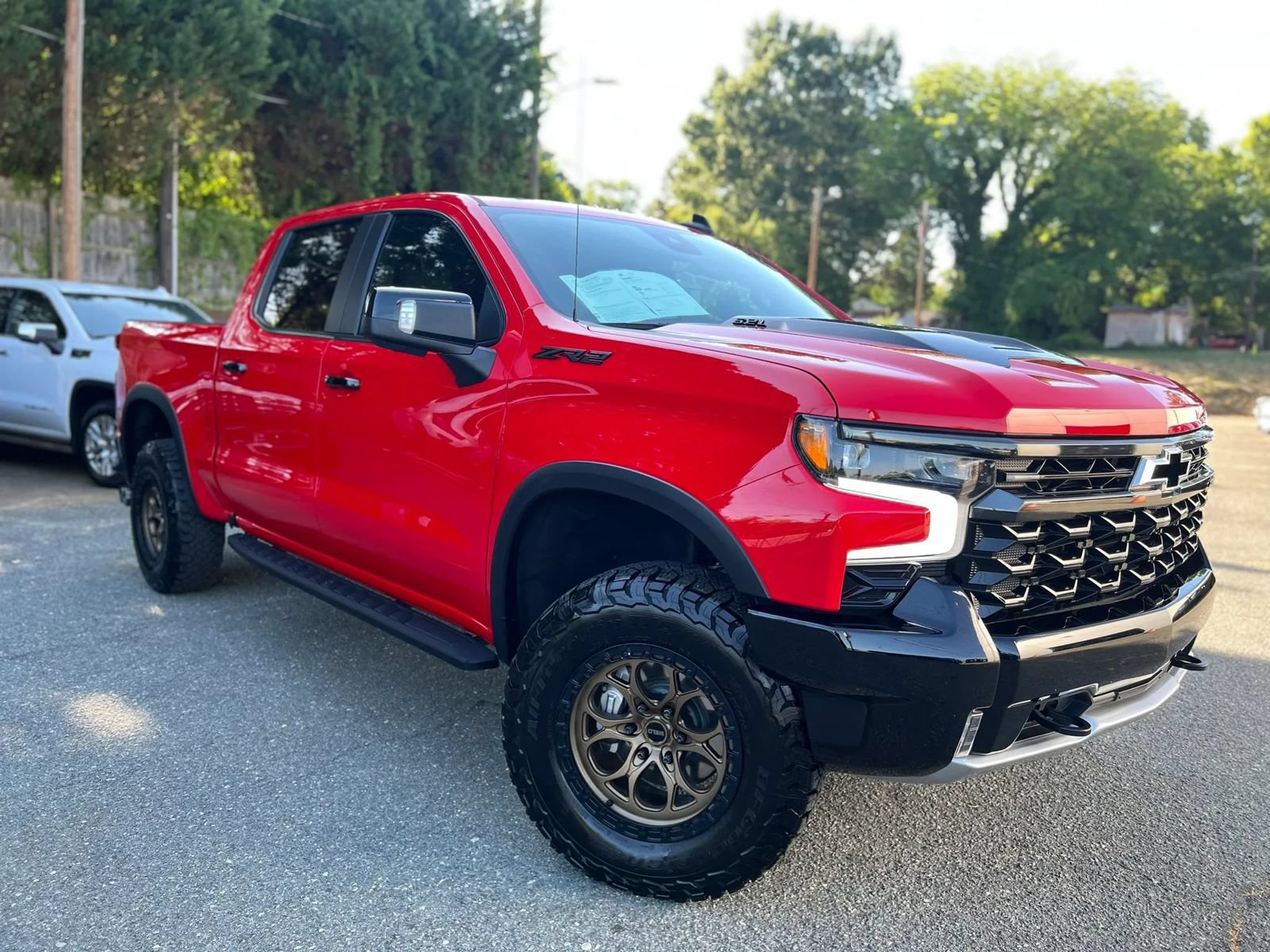Used 2024 Chevrolet Silverado 1500 ZR2 w/ Technology Package AWD/4WD image 19
