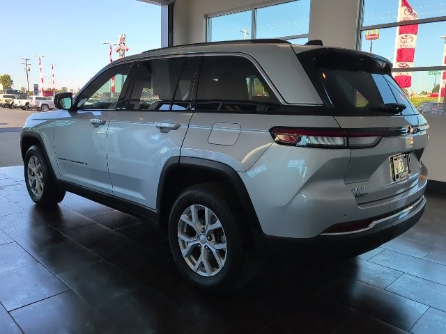 Used 2023 Jeep Grand Cherokee Limited image 5