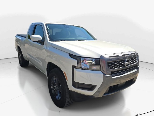 Used 2025 Nissan Frontier SV RWD image 3