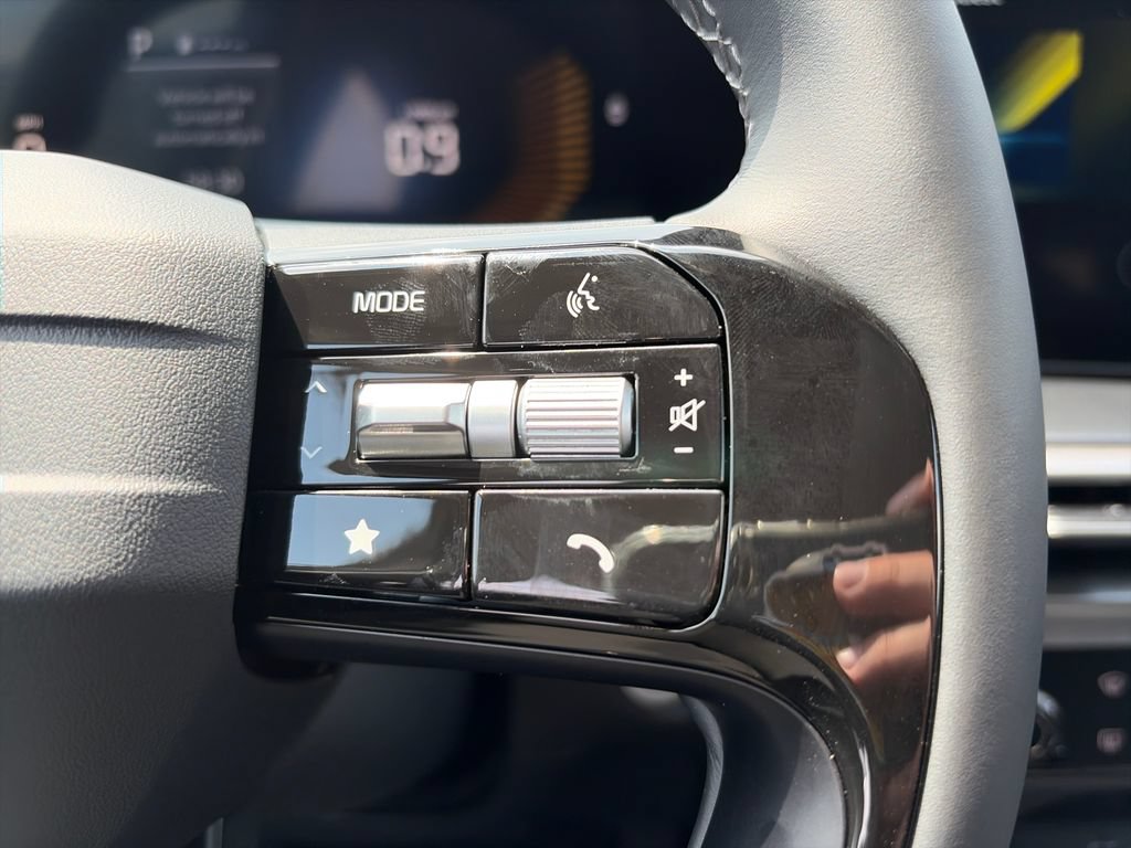 New 2026 Kia Sorento LX FWD image 12