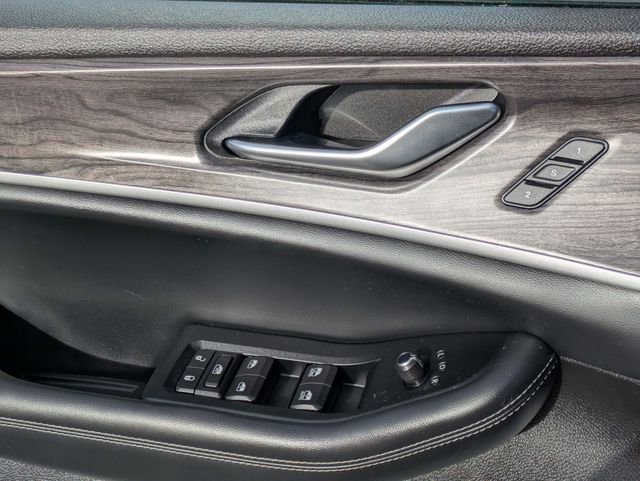 Certified 2023 Jeep Grand Cherokee L Limited w/ Trailer Tow Group (B) image 13